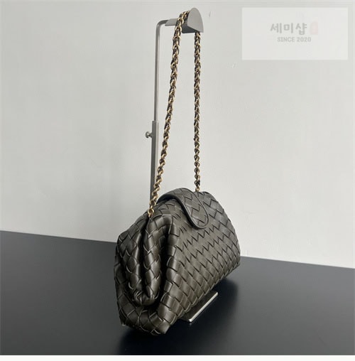 Bottega Veneta 보테가 베네타 스몰 로렌 1980 체인 클러치 “ 6 COLOR ” 블랙 Bag 11번 이미지