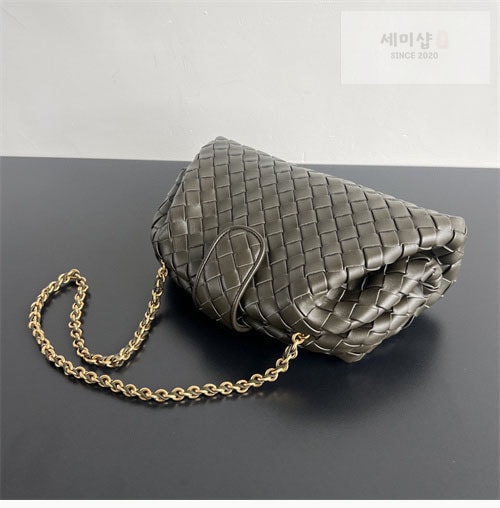 Bottega Veneta 보테가 베네타 스몰 로렌 1980 체인 클러치 “ 6 COLOR ” 블랙 Bag 13번 이미지