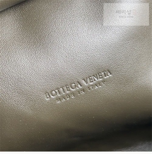 Bottega Veneta 보테가 베네타 스몰 로렌 1980 체인 클러치 “ 6 COLOR ” 블랙 Bag 16번 이미지