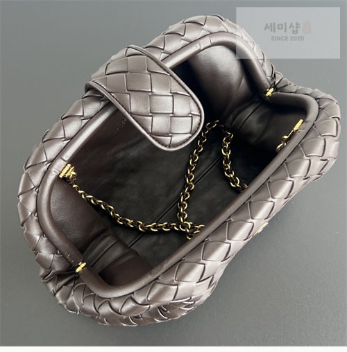 Bottega Veneta 보테가 베네타 스몰 로렌 1980 체인 클러치 “ 6 COLOR ” 블랙 Bag 22번 이미지