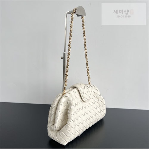 Bottega Veneta 보테가 베네타 스몰 로렌 1980 체인 클러치 “ 6 COLOR ” 블랙 Bag 38번 이미지