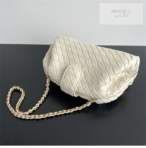 Bottega Veneta 보테가 베네타 스몰 로렌 1980 체인 클러치 “ 6 COLOR ” 블랙 Bag 39번 이미지
