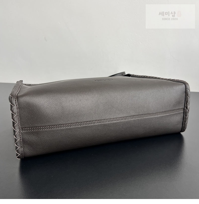 보테가베네타 보테가베네타 코리에레 메신저백 826852 블랙 Bag 6번 이미지