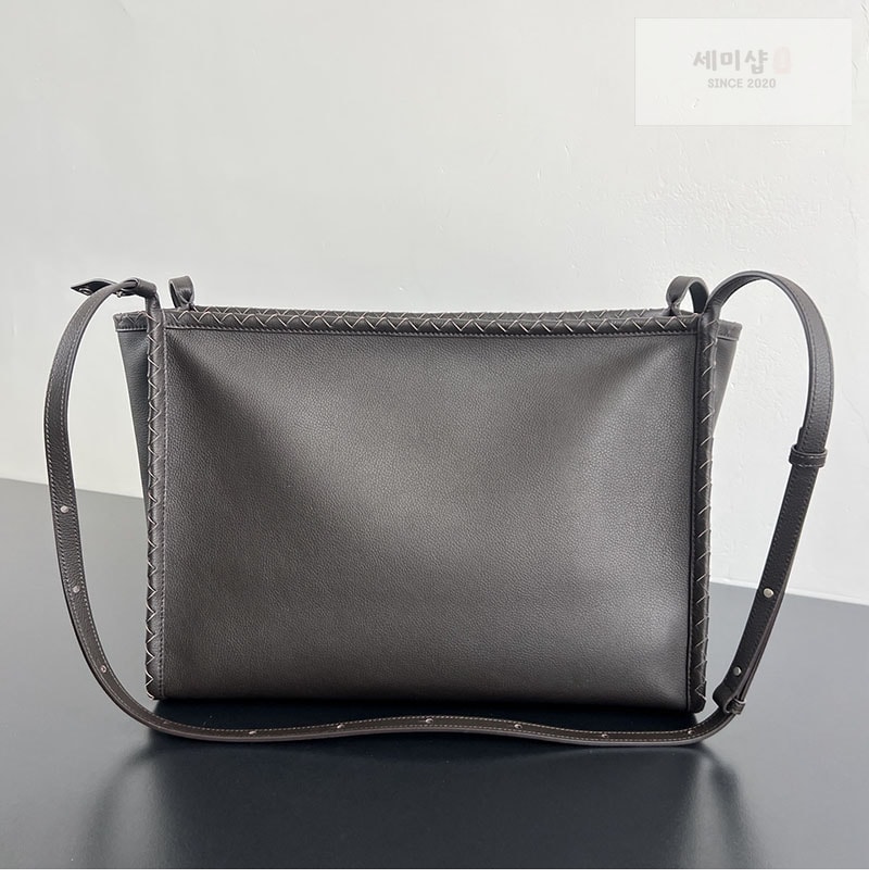 보테가베네타 보테가베네타 코리에레 메신저백 826852 블랙 Bag 2번 이미지