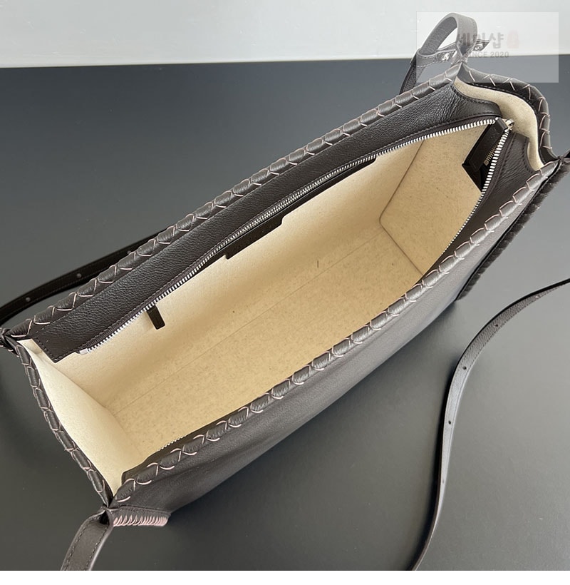 보테가베네타 보테가베네타 코리에레 메신저백 826852 블랙 Bag 7번 이미지