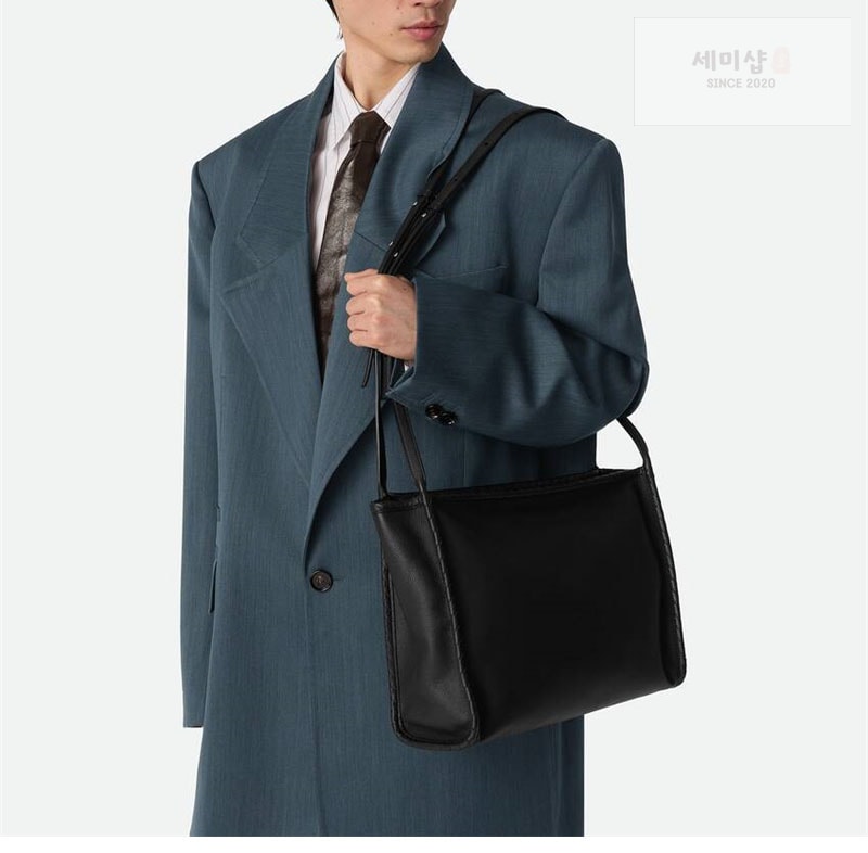 보테가베네타 보테가베네타 코리에레 메신저백 826852 블랙 Bag 3번 이미지