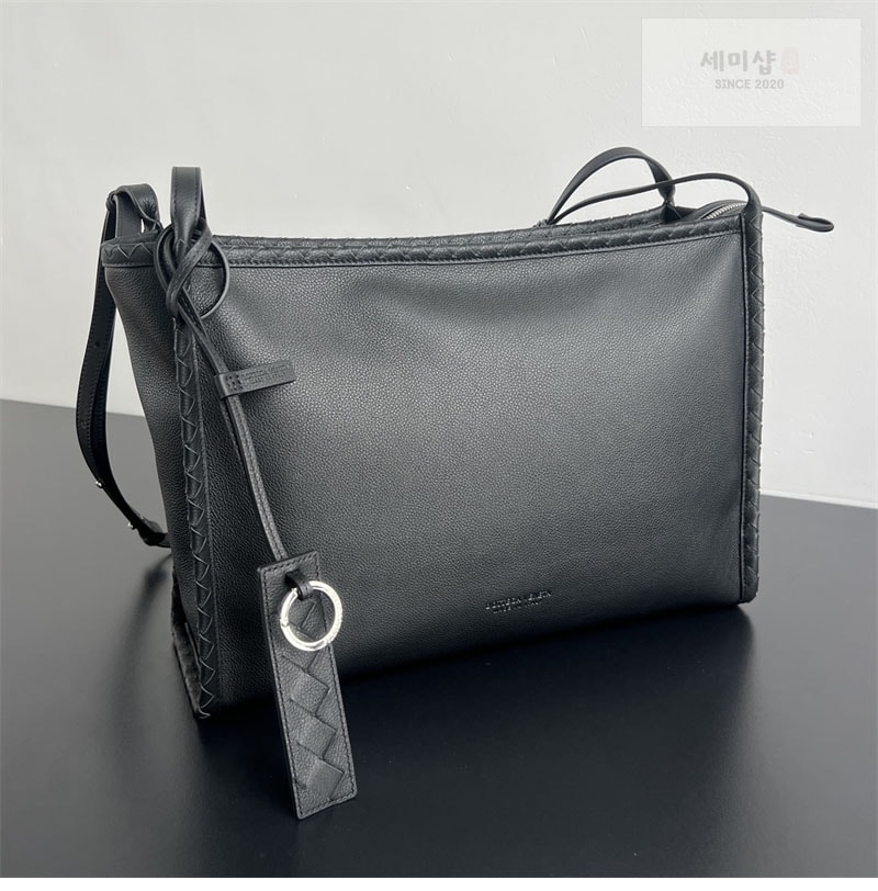 보테가베네타 보테가베네타 코리에레 메신저백 826852 블랙 Bag 9번 이미지
