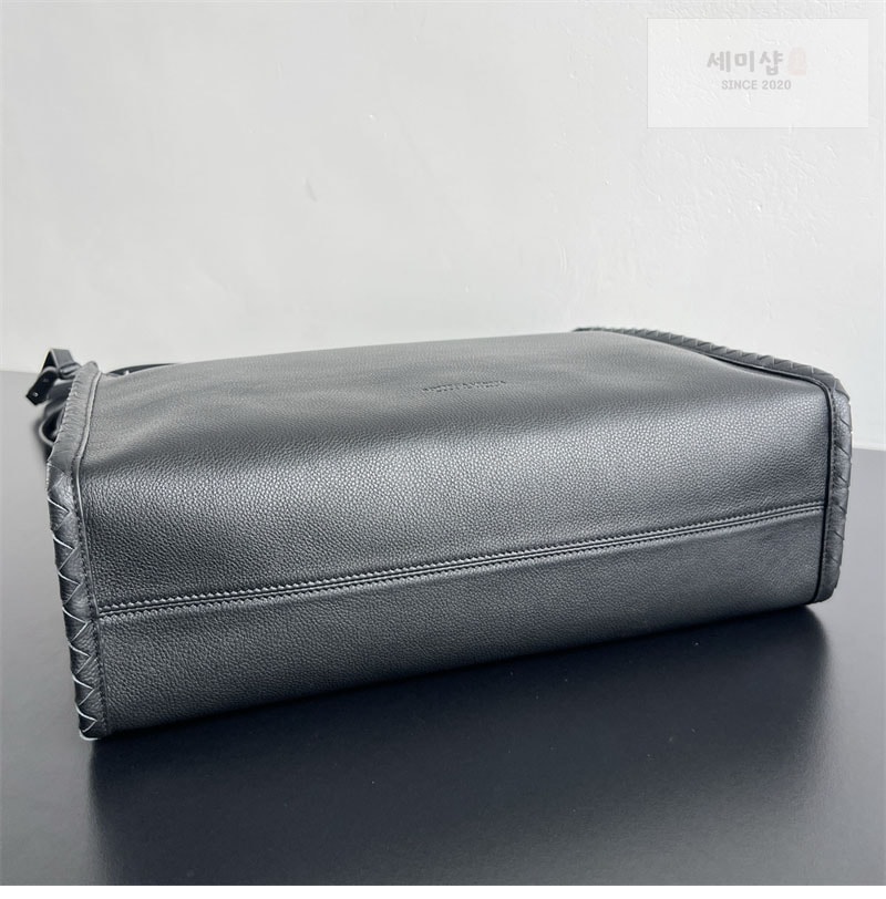 보테가베네타 보테가베네타 코리에레 메신저백 826852 블랙 Bag 14번 이미지