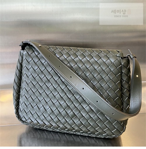 Bottega Veneta 보테가베네타 코블 인트레치아토 숄더백 “ 3 COLOR ” 다크그린 Bag 23번 이미지