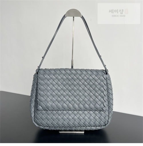 Bottega Veneta 보테가베네타 코블 인트레치아토 숄더백 “ 3 COLOR ” 다크그린 Bag 17번 이미지
