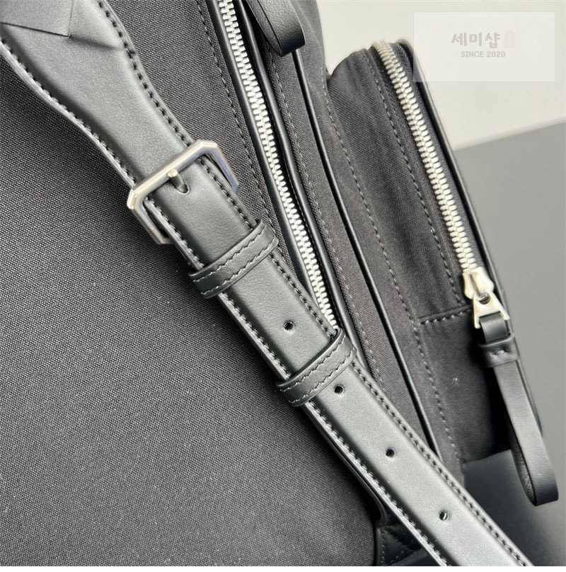 보테가베네타 보테가베네타 크로스로드 멀티포켓 백팩 블랙 Bag 15번 이미지