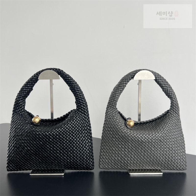 Bottega Veneta 보테가베네타 토스카 바치 “ 2 COLOR ” 블랙 Bag 19번 이미지