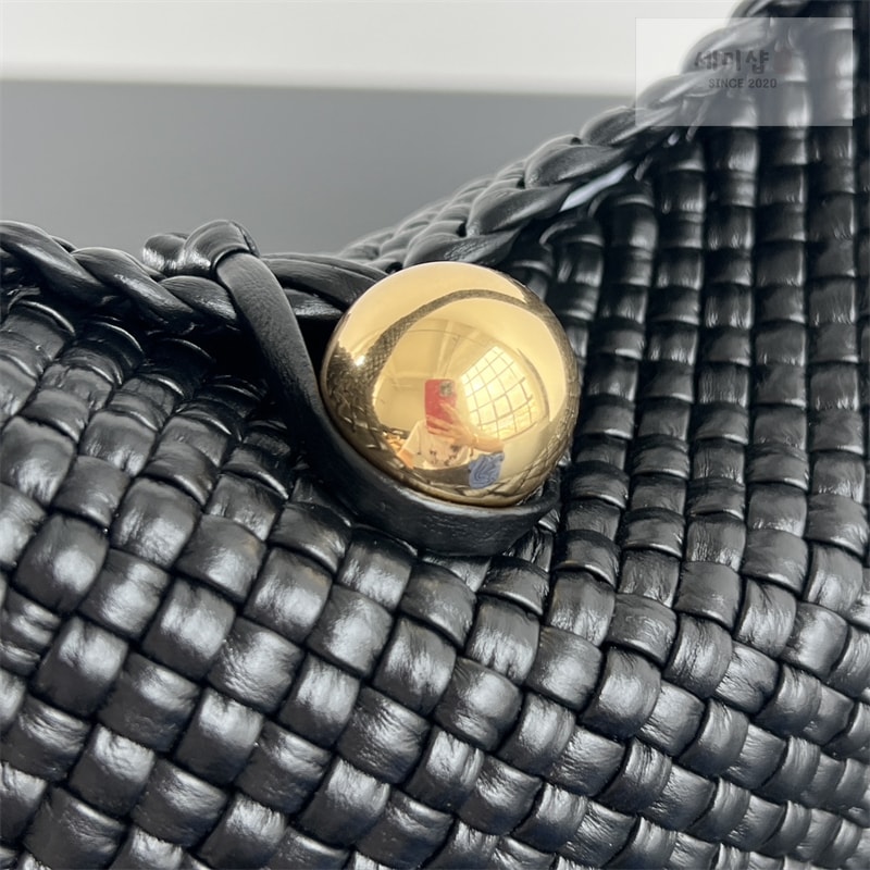 Bottega Veneta 보테가베네타 토스카 바치 “ 2 COLOR ” 블랙 Bag 6번 이미지