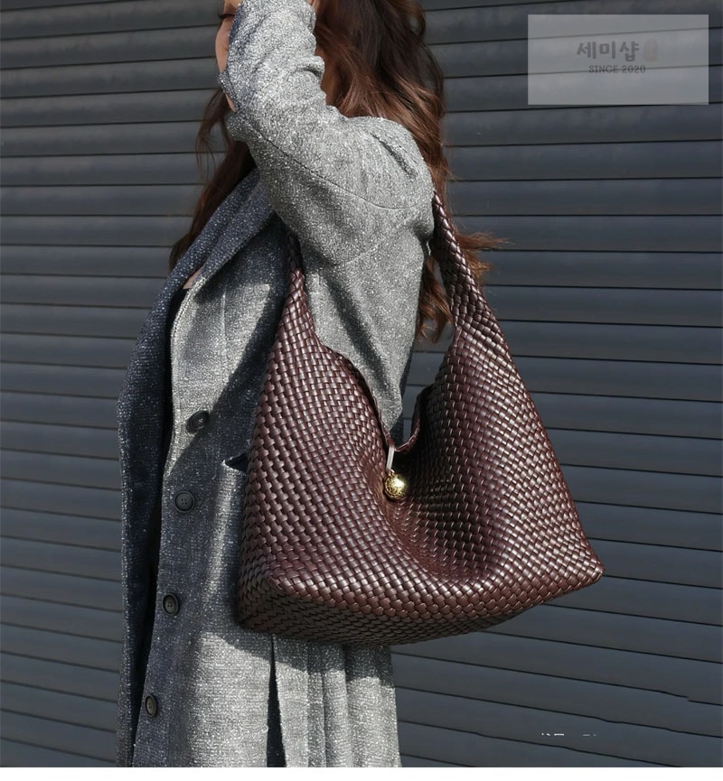 Bottega Veneta 보테가베네타 토스카 홉 백 블랙 Bag 16번 이미지