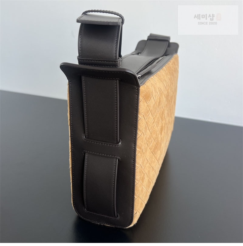 Bottega Veneta 보테가베네타 트라이베카 탑 핸들 백 폰단트 Bag 4번 이미지