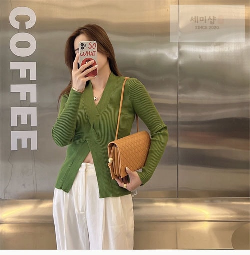 Bottega Veneta 보테가베네타 트리오 파우치 온 스트랩 “ 3COLOR ” 블랙 Bag 2번 이미지