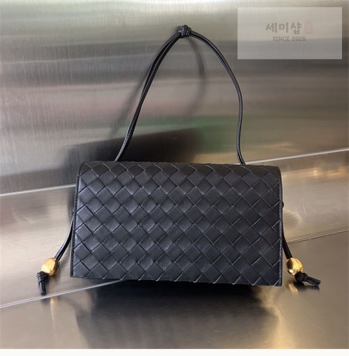 Bottega Veneta 보테가베네타 트리오 파우치 온 스트랩 “ 3COLOR ” 블랙 Bag 21번 이미지