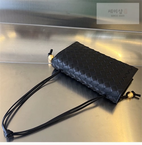 Bottega Veneta 보테가베네타 트리오 파우치 온 스트랩 “ 3COLOR ” 블랙 Bag 15번 이미지