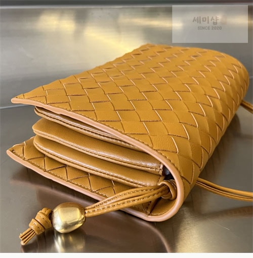 Bottega Veneta 보테가베네타 트리오 파우치 온 스트랩 “ 3COLOR ” 블랙 Bag 7번 이미지