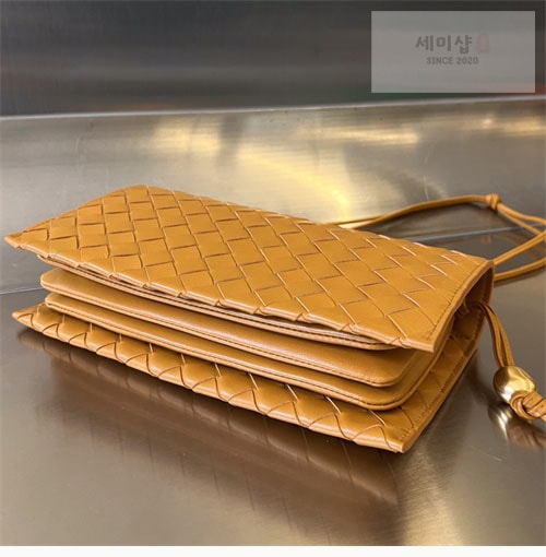 Bottega Veneta 보테가베네타 트리오 파우치 온 스트랩 “ 3COLOR ” 블랙 Bag 26번 이미지