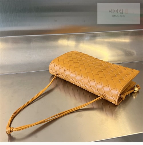 Bottega Veneta 보테가베네타 트리오 파우치 온 스트랩 “ 3COLOR ” 블랙 Bag 19번 이미지