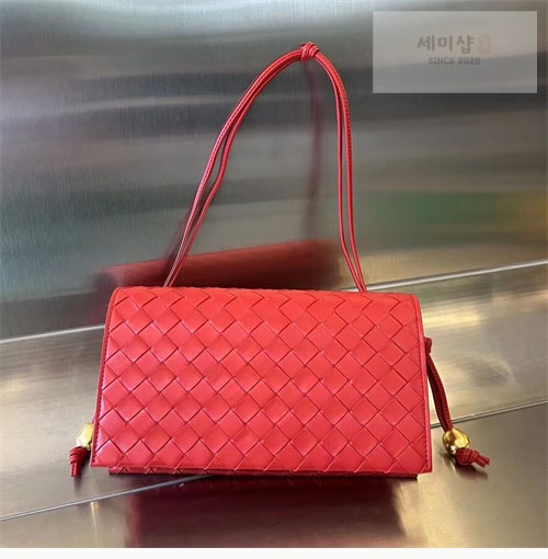 Bottega Veneta 보테가베네타 트리오 파우치 온 스트랩 “ 3COLOR ” 블랙 Bag 28번 이미지