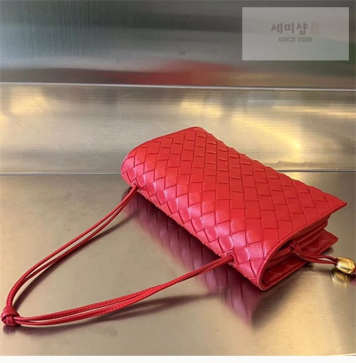 Bottega Veneta 보테가베네타 트리오 파우치 온 스트랩 “ 3COLOR ” 블랙 Bag 34번 이미지