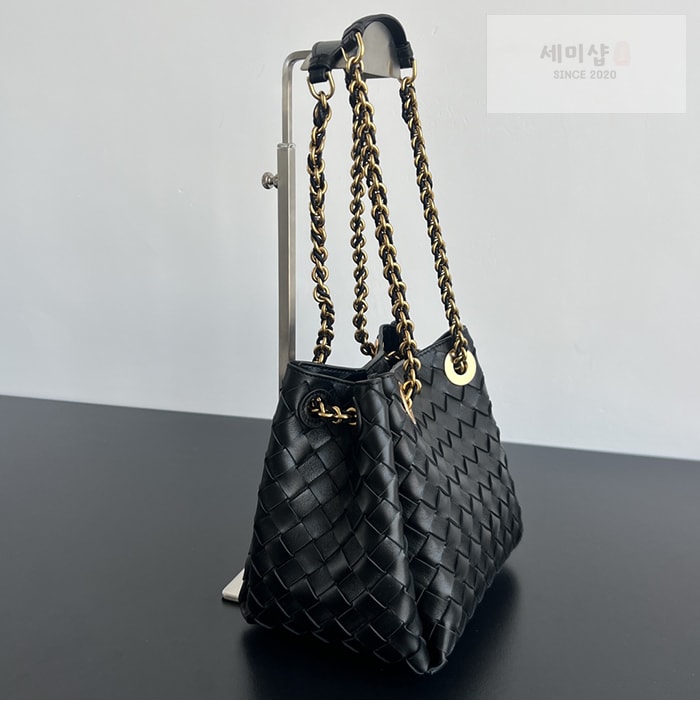 Bottega Veneta 보테가베네타 인트레치아토 파라슈트 스몰 체인 스트랩 “ 4 COLOR ” 블랙 Bag 23번 이미지