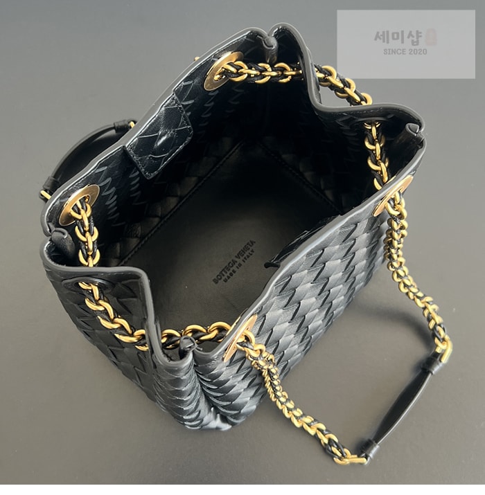 Bottega Veneta 보테가베네타 인트레치아토 파라슈트 스몰 체인 스트랩 “ 4 COLOR ” 블랙 Bag 10번 이미지