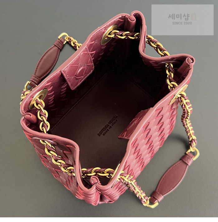 Bottega Veneta 보테가베네타 인트레치아토 파라슈트 스몰 체인 스트랩 “ 4 COLOR ” 블랙 Bag 26번 이미지