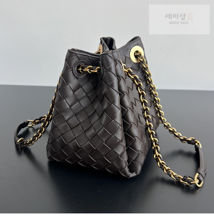 Bottega Veneta 보테가베네타 인트레치아토 파라슈트 스몰 체인 스트랩 “ 4 COLOR ” 블랙 Bag 21번 이미지