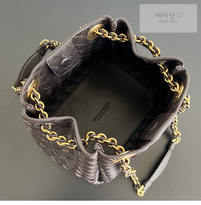 Bottega Veneta 보테가베네타 인트레치아토 파라슈트 스몰 체인 스트랩 “ 4 COLOR ” 블랙 Bag 28번 이미지