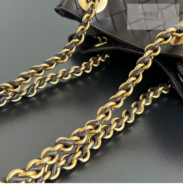 Bottega Veneta 보테가베네타 인트레치아토 파라슈트 스몰 체인 스트랩 “ 4 COLOR ” 블랙 Bag 29번 이미지