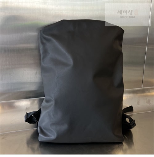 Bottega Veneta 보테가베네타 파우치 폴더블 백팩 블랙 Bag 1번 이미지