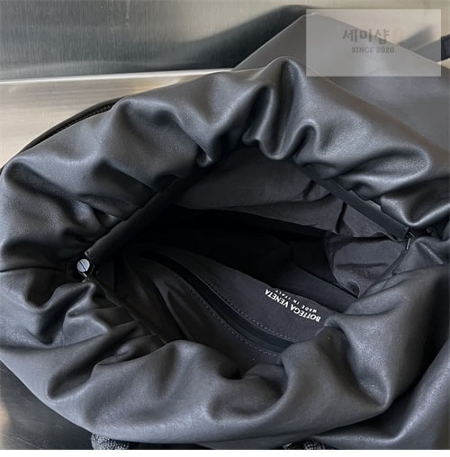 Bottega Veneta 보테가베네타 파우치 폴더블 백팩 블랙 Bag 5번 이미지