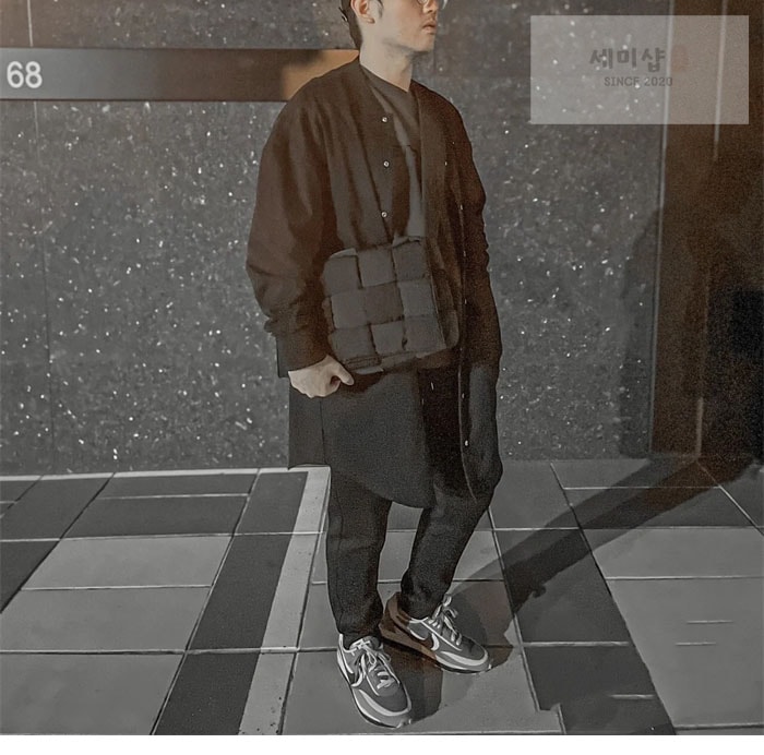 Bottega Veneta 보테가베네타 패디드 테크 카세트 백 “ 3COLOR ” 네이비 Bag 12번 이미지