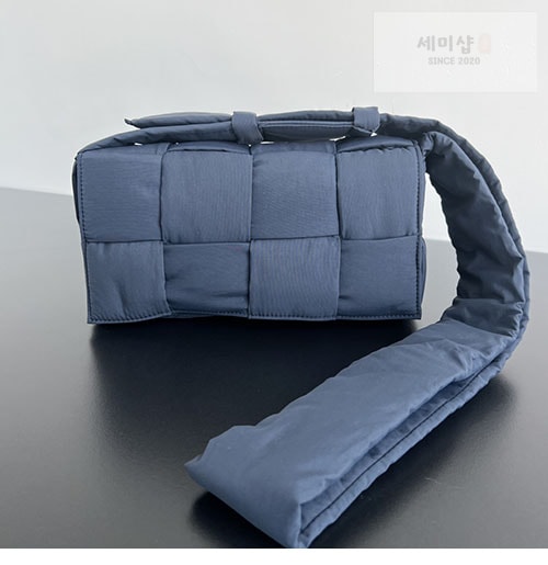 Bottega Veneta 보테가베네타 패디드 테크 카세트 백 “ 20 COLOR ” 레플리카 8번 이미지 - Bag | 세미샵 레플리카 사이트