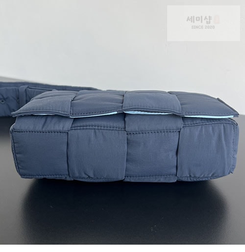 Bottega Veneta 보테가베네타 패디드 테크 카세트 백 “ 20 COLOR ” 레플리카 2번 이미지 - Bag | 세미샵 레플리카 사이트