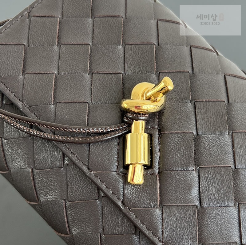 Bottega Veneta 보테가베네타 안디아모 파우치 “ 4 COLOR ” 다크 브라운 Bag 20번 이미지