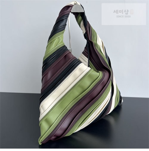Bottega Veneta 보테가베네타 홉 호보백 블랙 말차 화이트 Bag 2번 이미지