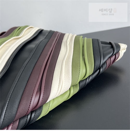 Bottega Veneta 보테가베네타 홉 호보백 블랙 말차 화이트 Bag 11번 이미지