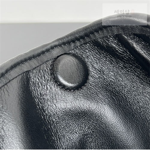 Bottega Veneta 보테가베네타 홉 호보백 블랙 말차 화이트 Bag 8번 이미지