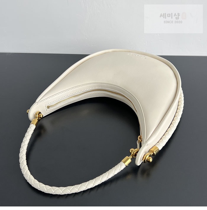 Bottega Veneta 보테가베네타 훌라후프 숄더백 블랙 Bag 26번 이미지