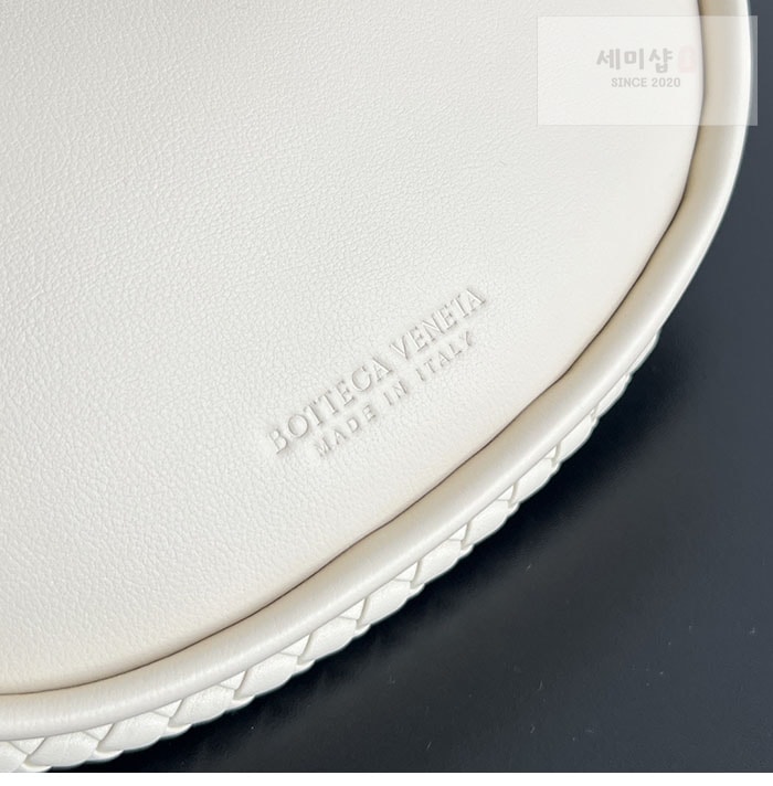 Bottega Veneta 보테가베네타 훌라후프 숄더백 블랙 Bag 22번 이미지