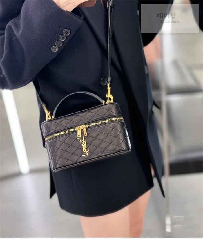 Saint Laurent 생로랑 램스킨 가비 베니티 백 블랙 Bag 2번 이미지