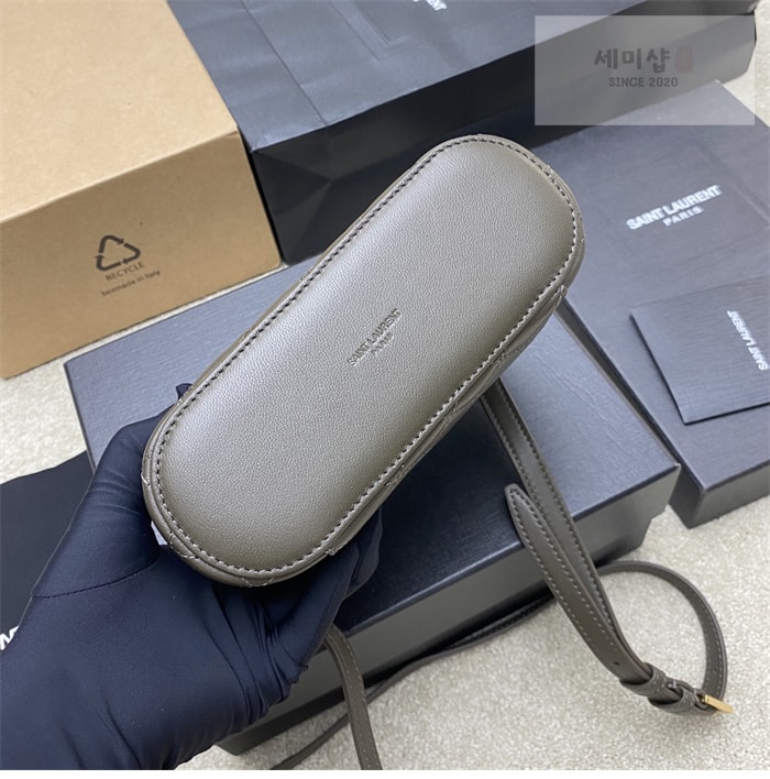 Saint Laurent 생로랑 램스킨 가비 베니티 백 블랙 Bag 5번 이미지