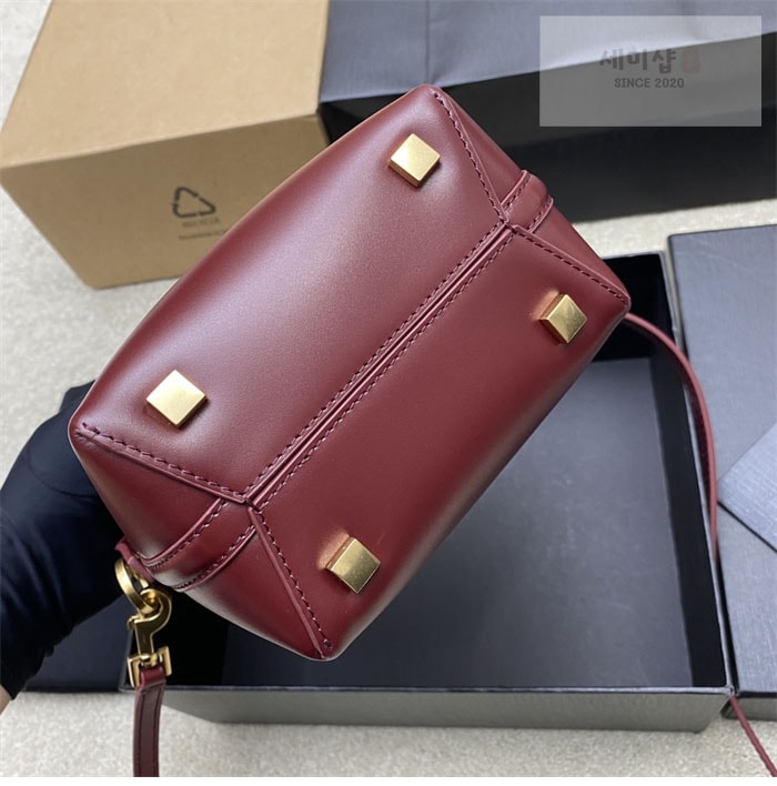 Saint Laurent 생로랑 미니 LE 37 모노그램 버킷백 Bag 24번 이미지
