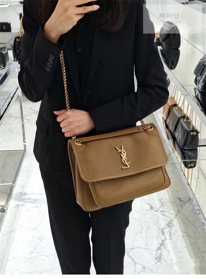 Saint Laurent 생로랑 미디엄 니키 Niki 플랩 숄더백 Bag 20번 이미지