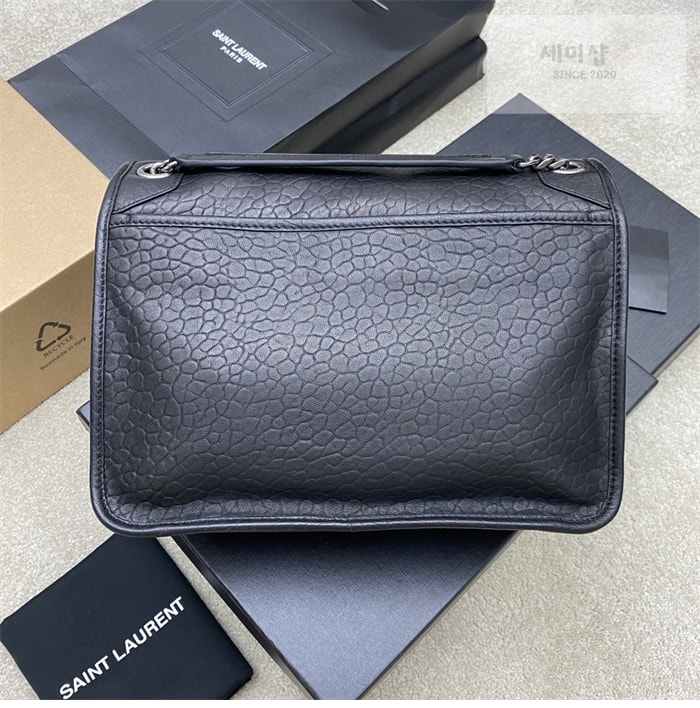 Saint Laurent 생로랑 미디엄 니키 Niki 플랩 숄더백 Bag 13번 이미지