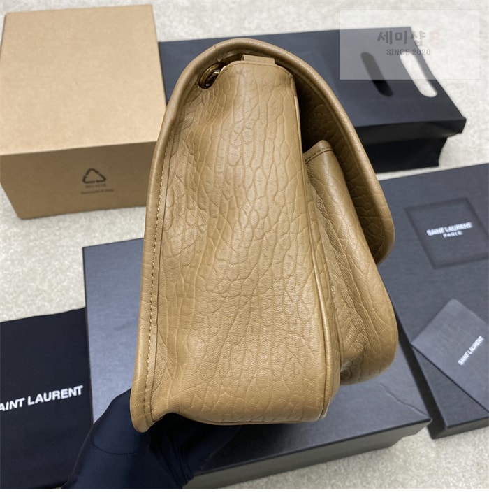Saint Laurent 생로랑 미디엄 니키 Niki 플랩 숄더백 Bag 15번 이미지